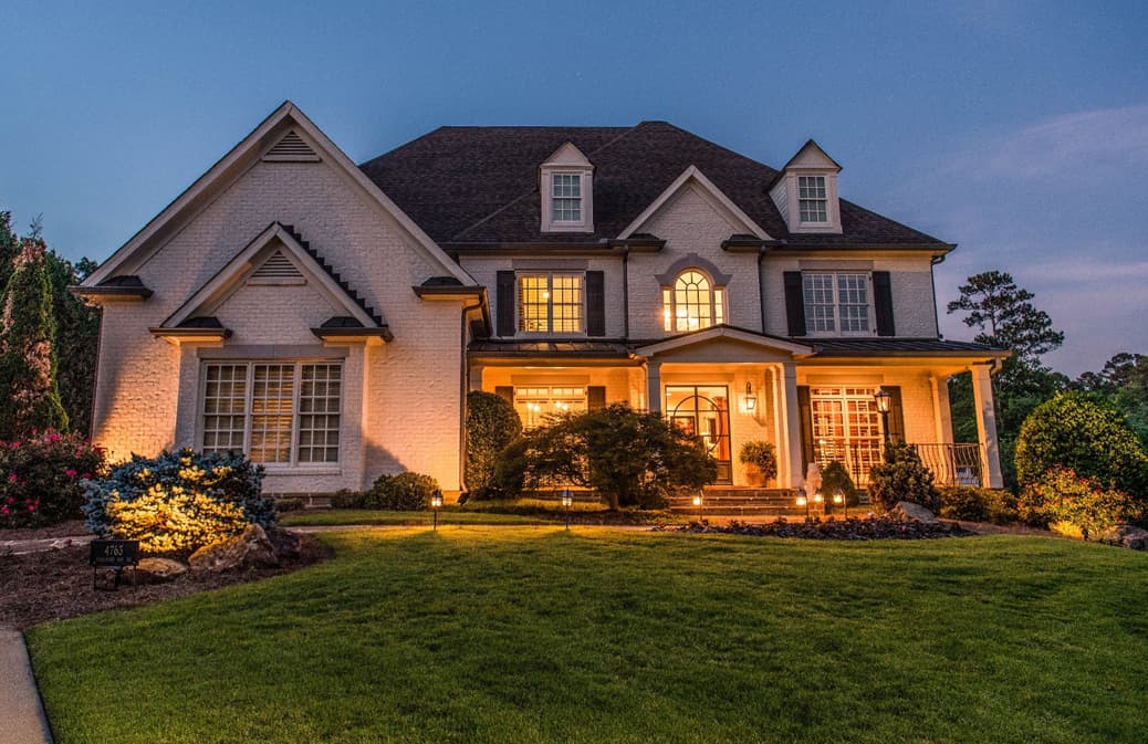 The Deluxe Home Solar Lighting Bundle Kit