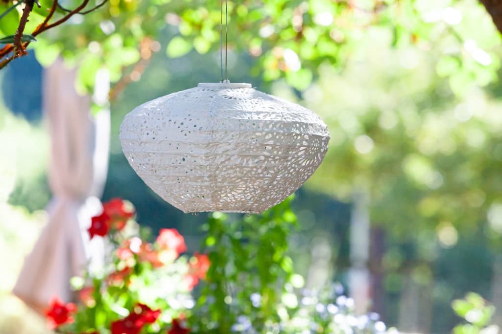 Soji Stella Crown Chantilly Lace - 13 Inch Solar Lantern
