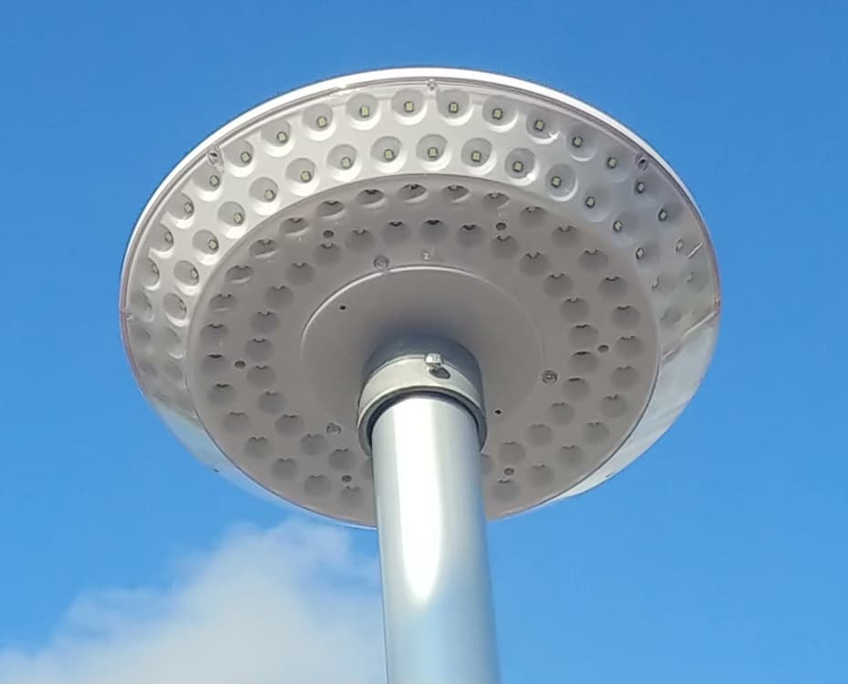 4 Row Liberty Magnum Solar Flagpole Top Light