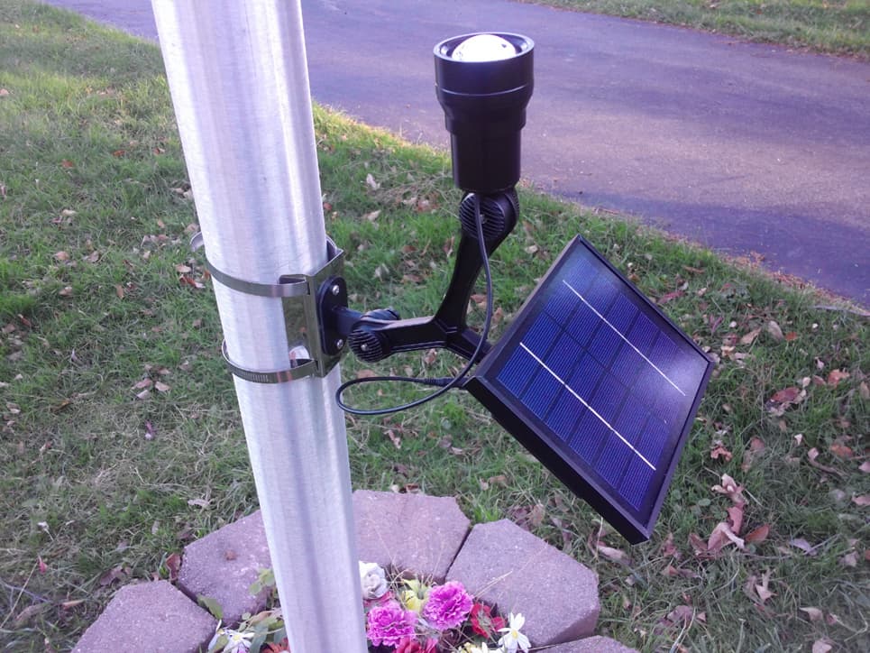 Commercial CREE Solar Flagpole Light - 600-1200 Lumen